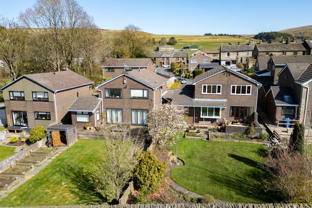 6, Alderwood Grove, Bury photo 2