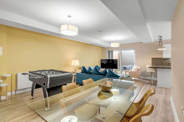 Lounge/Diner