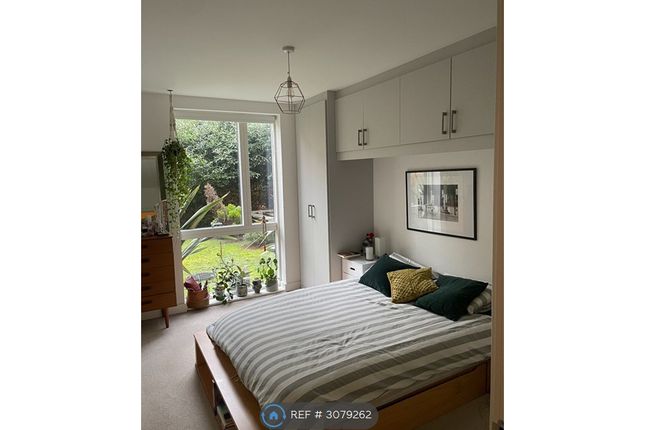 Essence House Selsea Place, London photo 2