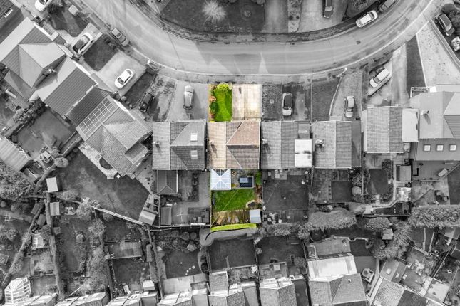 16, Long Ridge, Brighouse photo 2