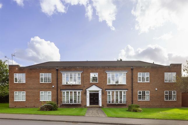 Thumbnail Flat for sale in Fully Refurbished Apartment, Sandmoor Lane, Alwoodley