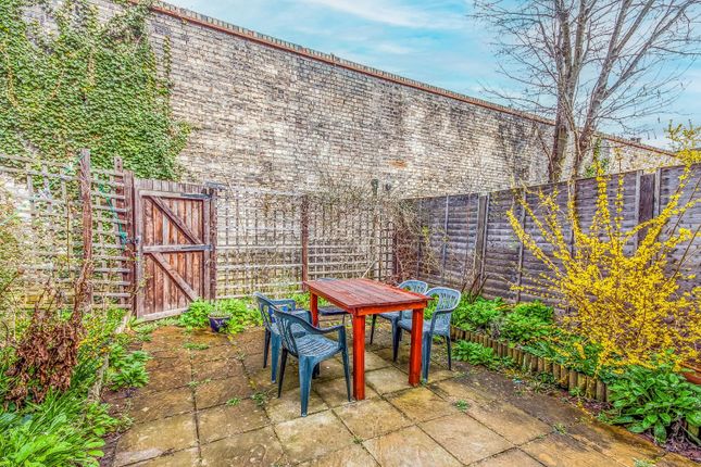 Terraced house for sale in Devonshire Road, Cambridge