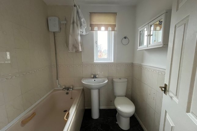 Terraced house to rent in 30 Southmoor Lane, Armthorpe, Doncaster