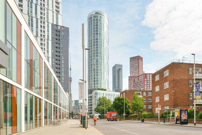 Flat 903, 155 Wandsworth Road  (14).Jpg