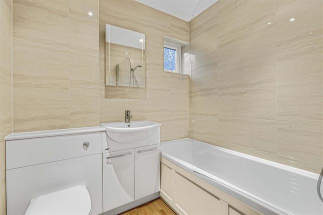 End terrace house for sale in Inner Park Road, London