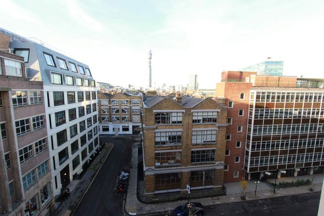 Flat to rent in Gresse Street, London