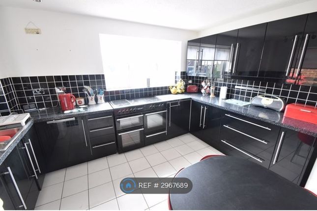 Corbridge Drive, Luton photo 2