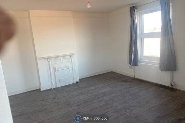 A St Albans Road, Watford photo 2