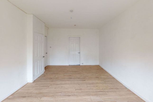 80 Green Road, Paisley photo 2
