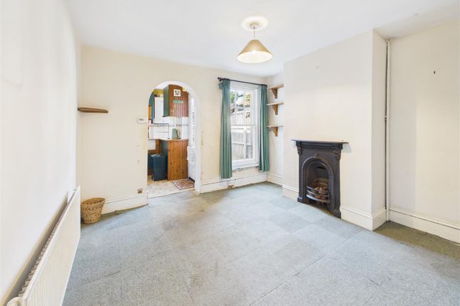 13, Primrose Road, Walton-On-Thames photo 4