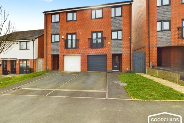 Thumbnail Town house for sale in Dipper Way, Walsall