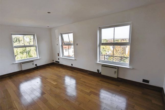 Flat for sale in Paxton Road, Forest Hill, London