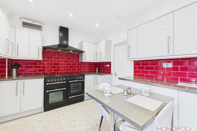 3, Chestnut Court, Summerhill photo 3
