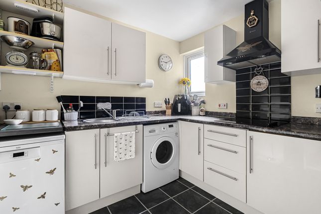 Flat for sale in Alfredston Place, Wantage