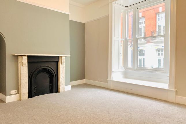 Town house to rent in Bailgate, Lincoln