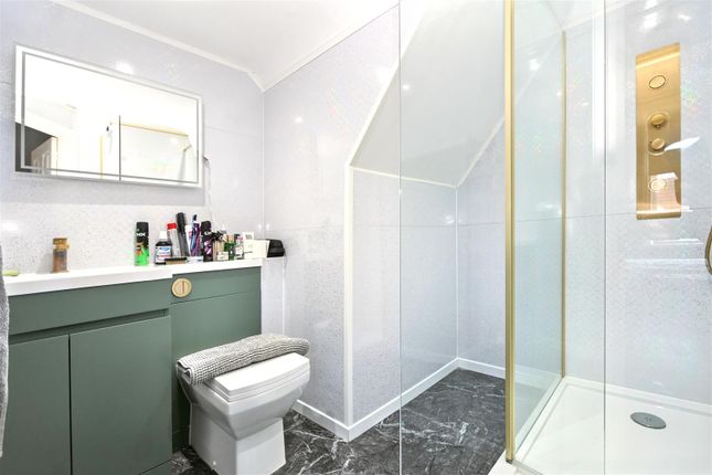 Flat 2, 12, Gore Park Road, Eastbourne photo 4