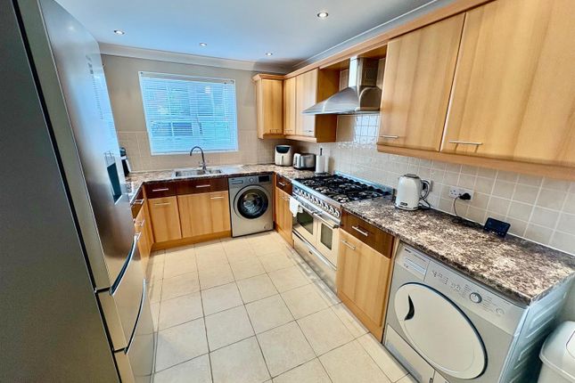 8, Knighton Close, Peterborough photo 2