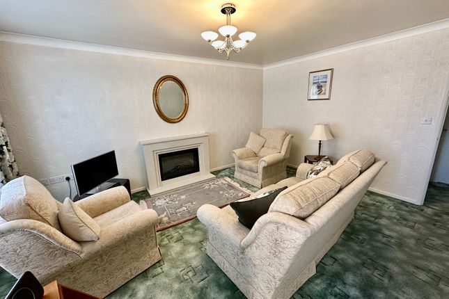 Roxby Close, Doncaster photo 3