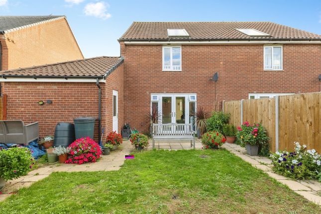 Harvey Close, Norwich photo 2