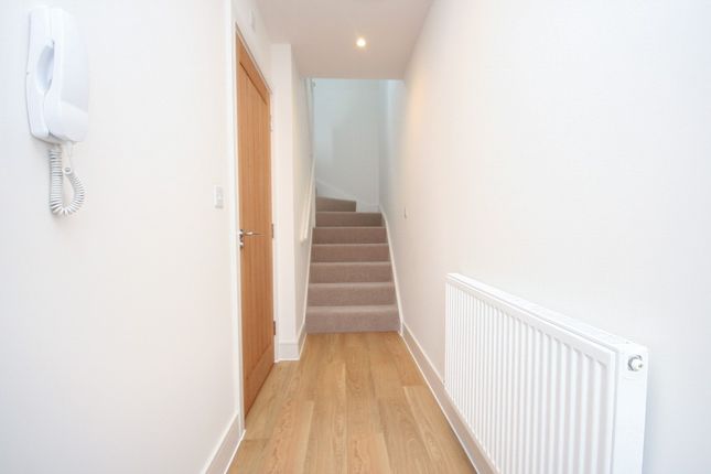 Flat to rent in Theydon Mews, Station Approach, Theydon Bois