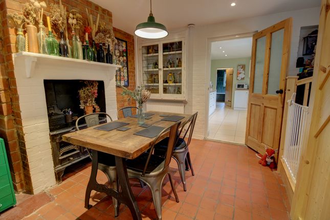 9, Benson Holme, Reading photo 3