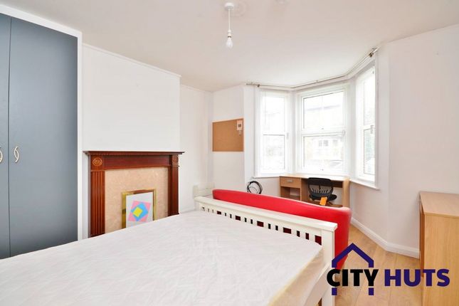 Thumbnail Terraced house to rent in Westbeech Road, London