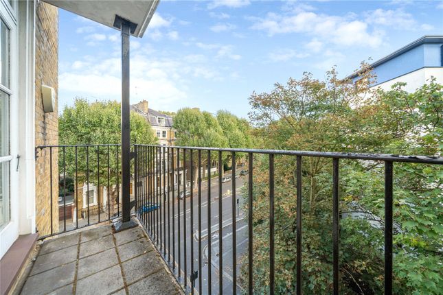 Flat for sale in Fitzclarence House, Holland Park Avenue, London