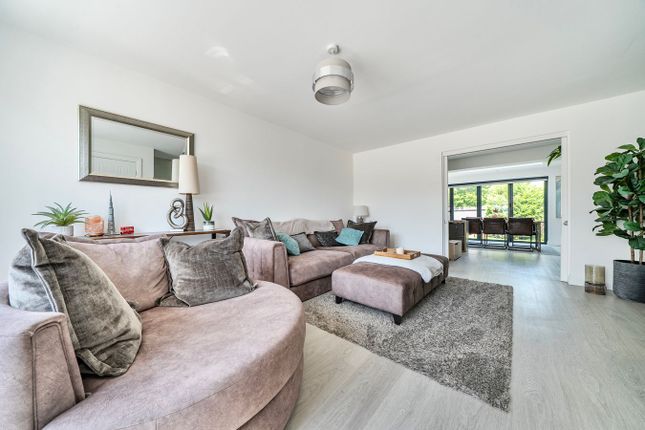 18, Byron Crescent, Flitwick photo 3