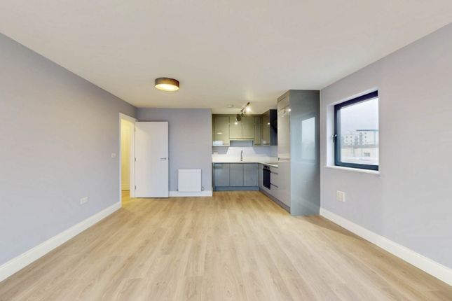 Second Floor, Hanworth Road, Hounslow photo 2