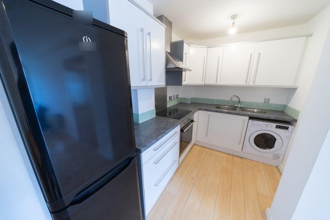 22-24, Mowlem Street, London photo 4