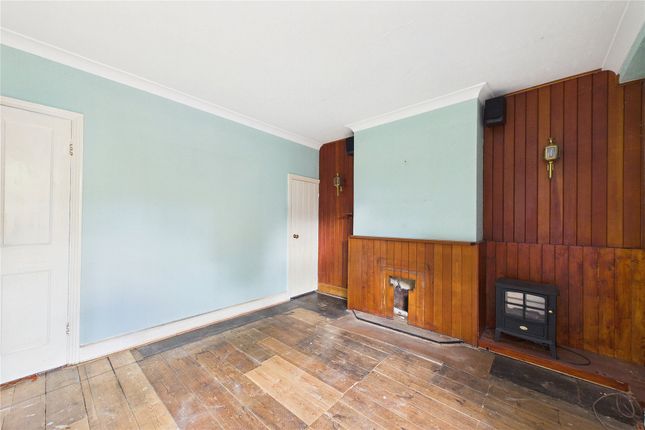94, Chertsey Road, Surrey photo 4