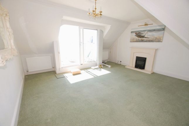 Flat for sale in The Riviera, Sandgate