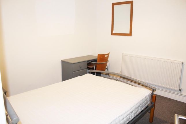Flat to rent in Musters Road, West Bridgford, Nottingham