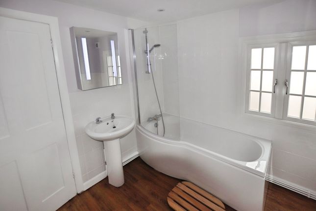 3, SAFFRON WALDEN photo 3