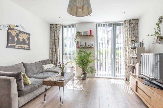 Flat for sale in Osier House, Quebec Way, London