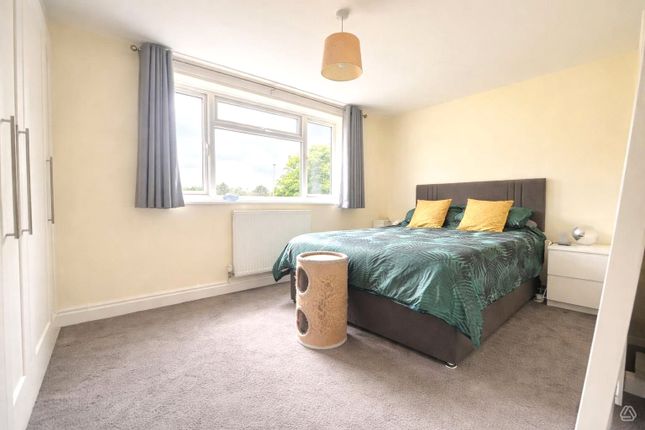 6, Deepdale, Berkshire photo 5