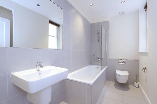 Thumbnail Flat to rent in Hamlet Gardens, London