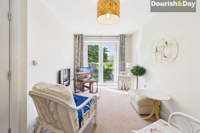Apt 30, Brooklands House, Stafford photo 4
