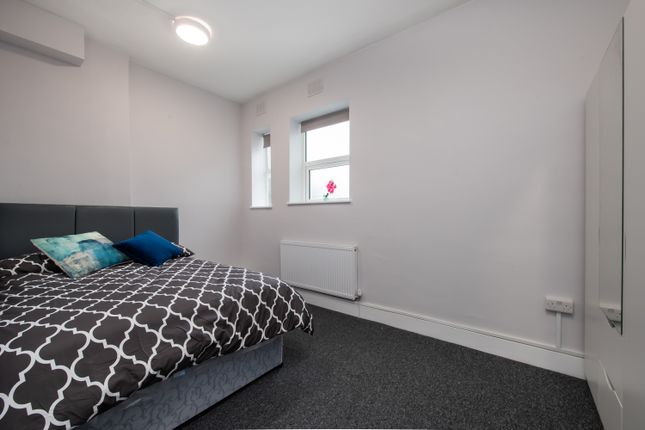 Room E, THE BROADWAY, WIMBELDON, WIMBELDON photo 3