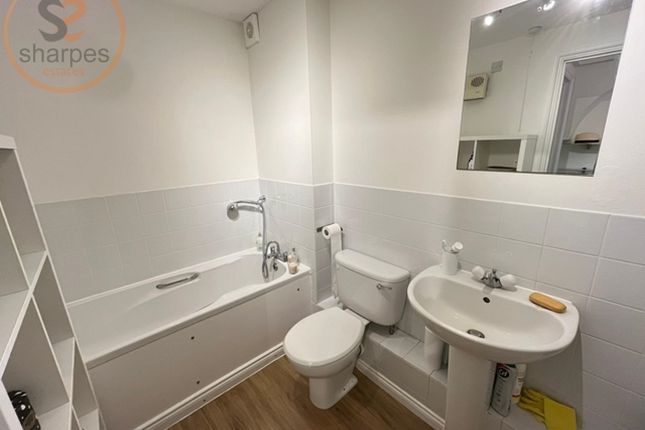78 Selhurst Close, Wimbledon photo 5