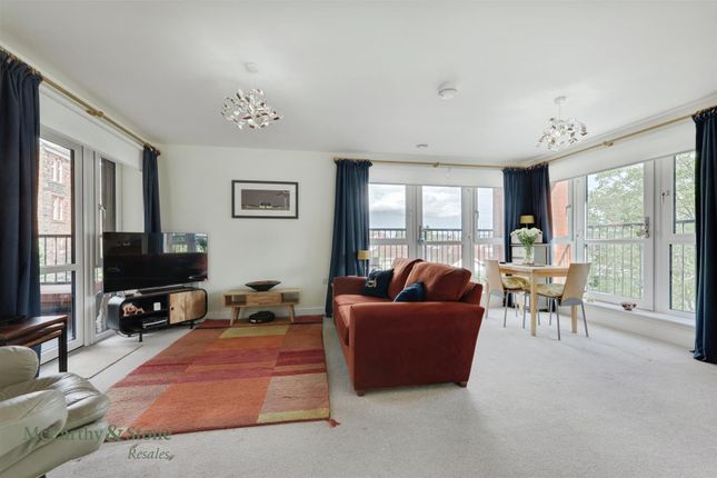 69 Springkell Avenue, Glasgow photo 2