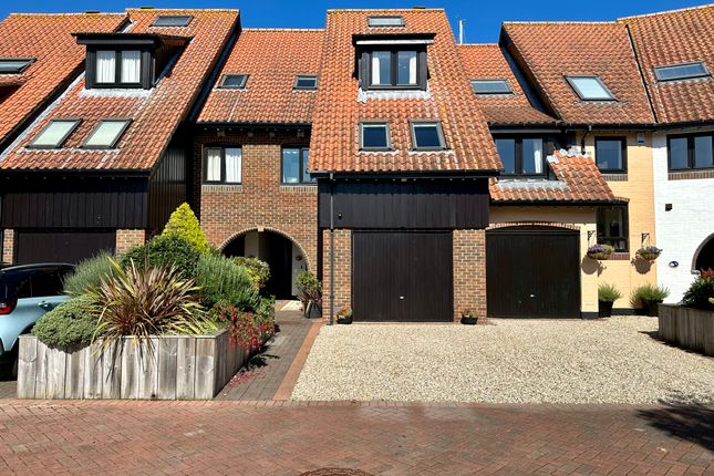 Town house for sale in White Heather Court, Hythe Marina Village, Hythe, Southampton