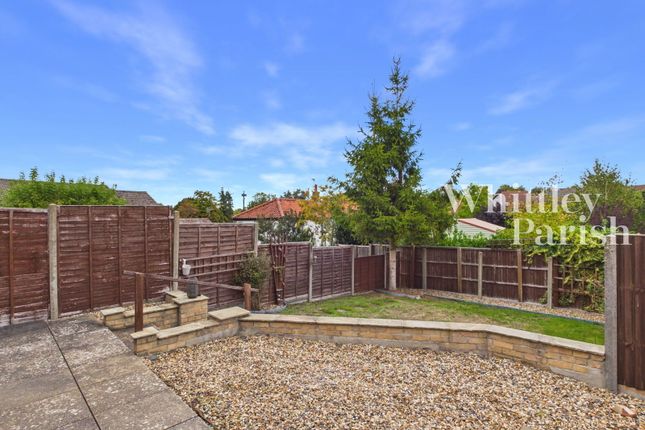 7, Wheatfields, Diss photo 2