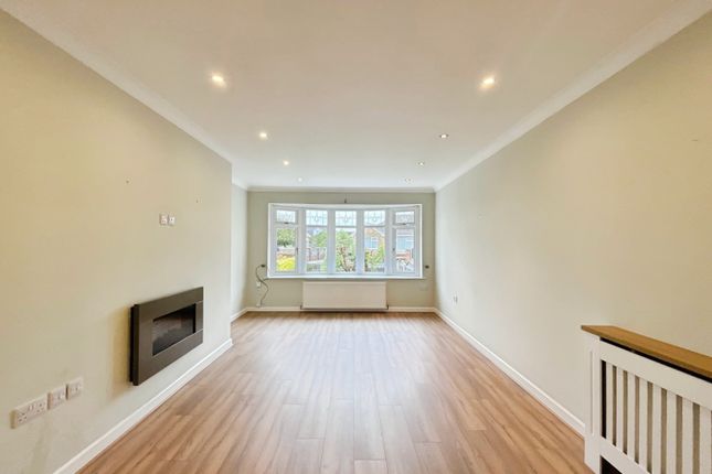 2, Parkhill Crescent, Barnby Dun, Doncaster photo 4
