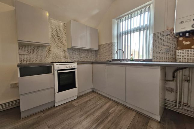 Thumbnail Flat to rent in Flat 2, Elmfield Road, Doncaster