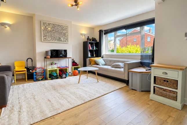 16, Fullers Close, Colchester photo 2