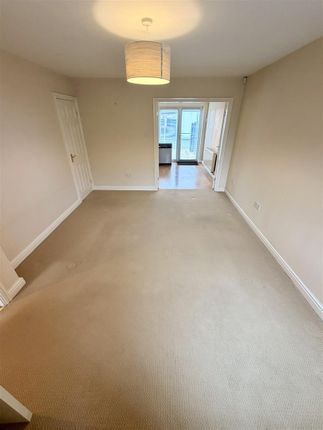 5, Birds Terrace, Houghton Le Spring photo 3