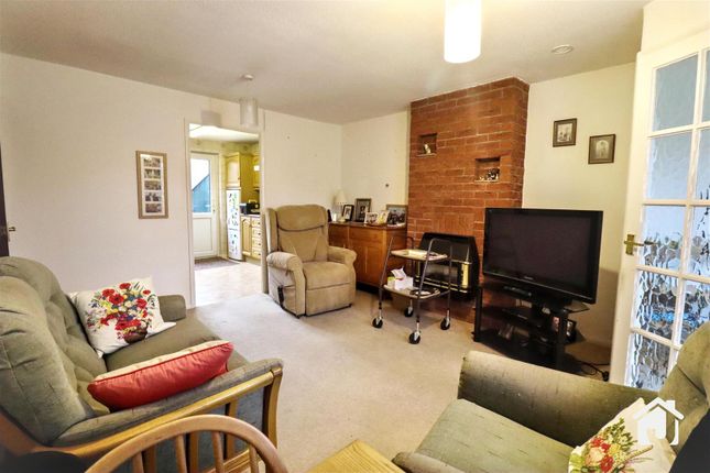 9, De Montfort Court, Anstey photo 3