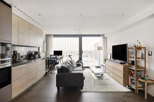 Flat for sale in Chronicle Tower, City Road