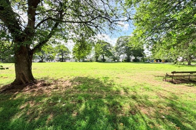 1 Cadham Court, Glenrothes photo 2